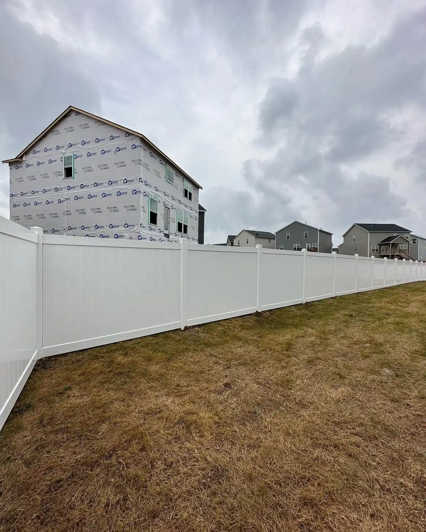 Vinyl fence installation by Chafin Fence, Lexington KY
