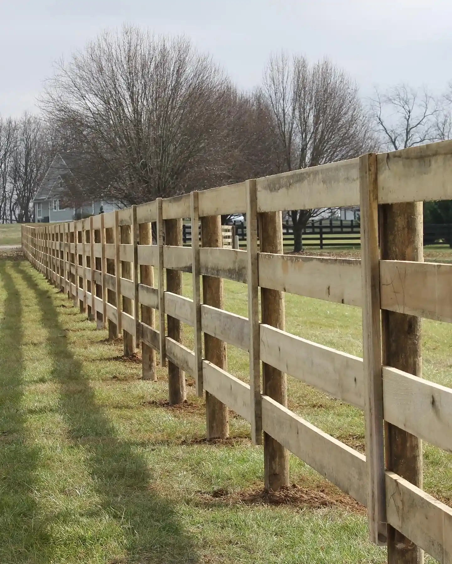 Farm fence installation by Chafin Fence, Lexington KY